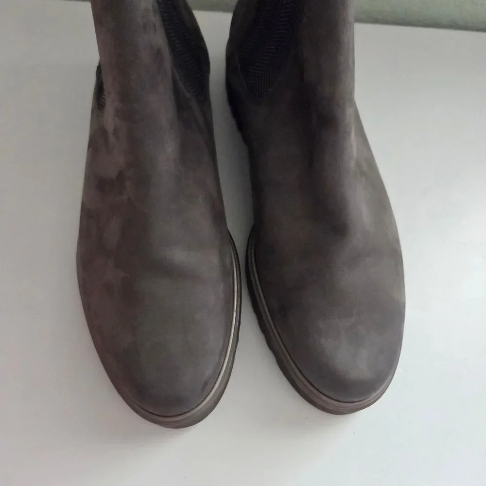 Paul Green Vienna Lugged Sole Nubuck Chelsea Boots  UK4.5 US7